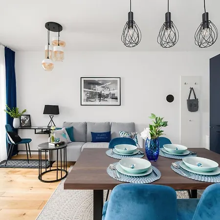Dzielnica Cesarska Towarowa By Renters Apartament *