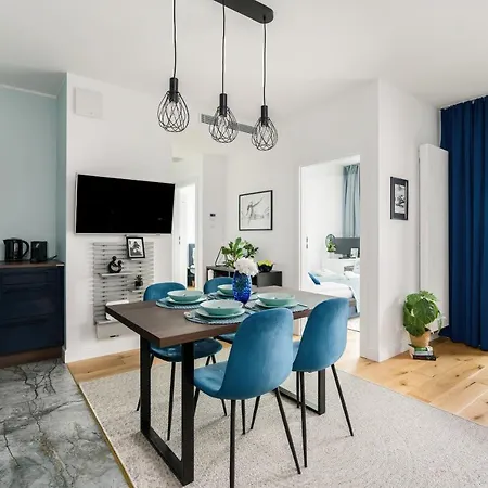 Dzielnica Cesarska Towarowa By Renters
